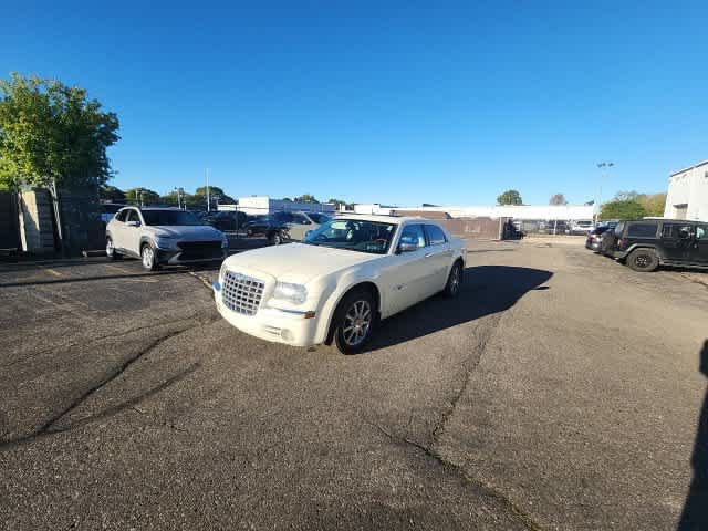 Used 2010 Chrysler 300 C w/ Luxury Group II AWD/4WD image 2