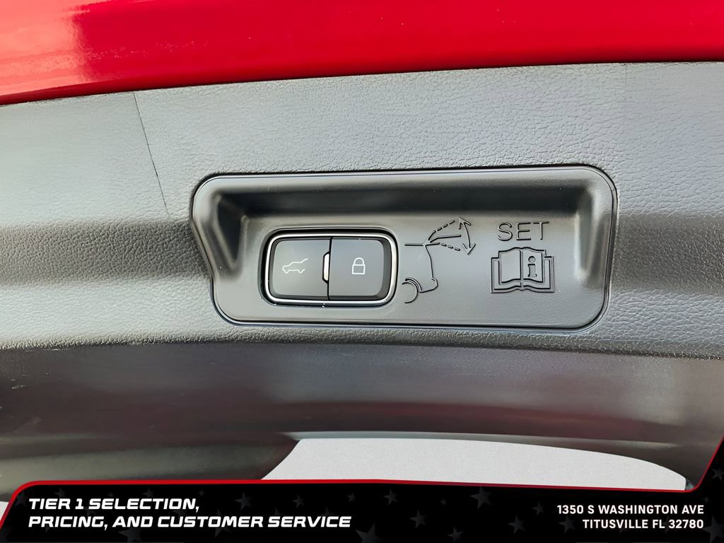 Used 2025 Ford Explorer ST RWD image 16