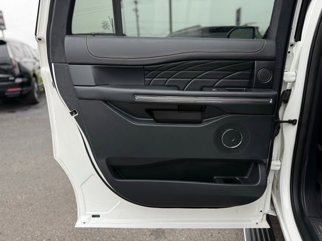 Used 2024 Ford Expedition Max Platinum AWD/4WD image 16