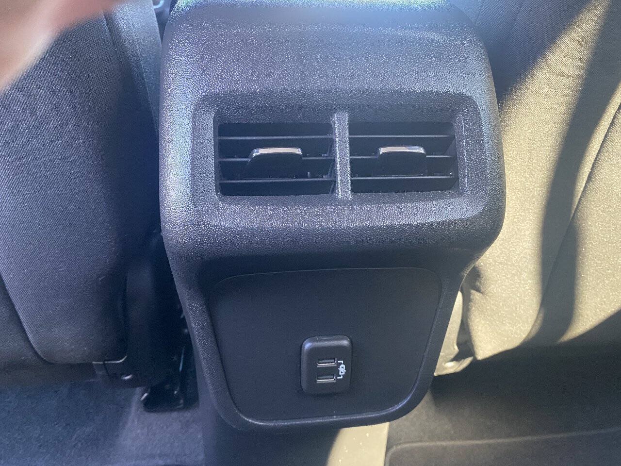 Used 2020 Chevrolet Equinox LS w/ LS Convenience Package FWD image 12