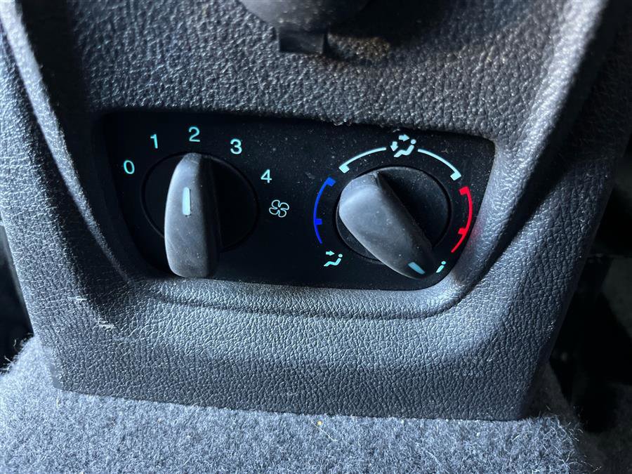 Used 2018 Ford Transit Connect XL image 28