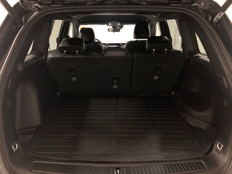 Used 2025 Jeep Grand Cherokee Limited image 8