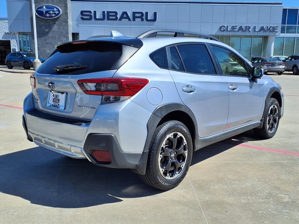 Used 2021 Subaru Crosstrek 2.0i Premium w/ Moonroof Package image 21