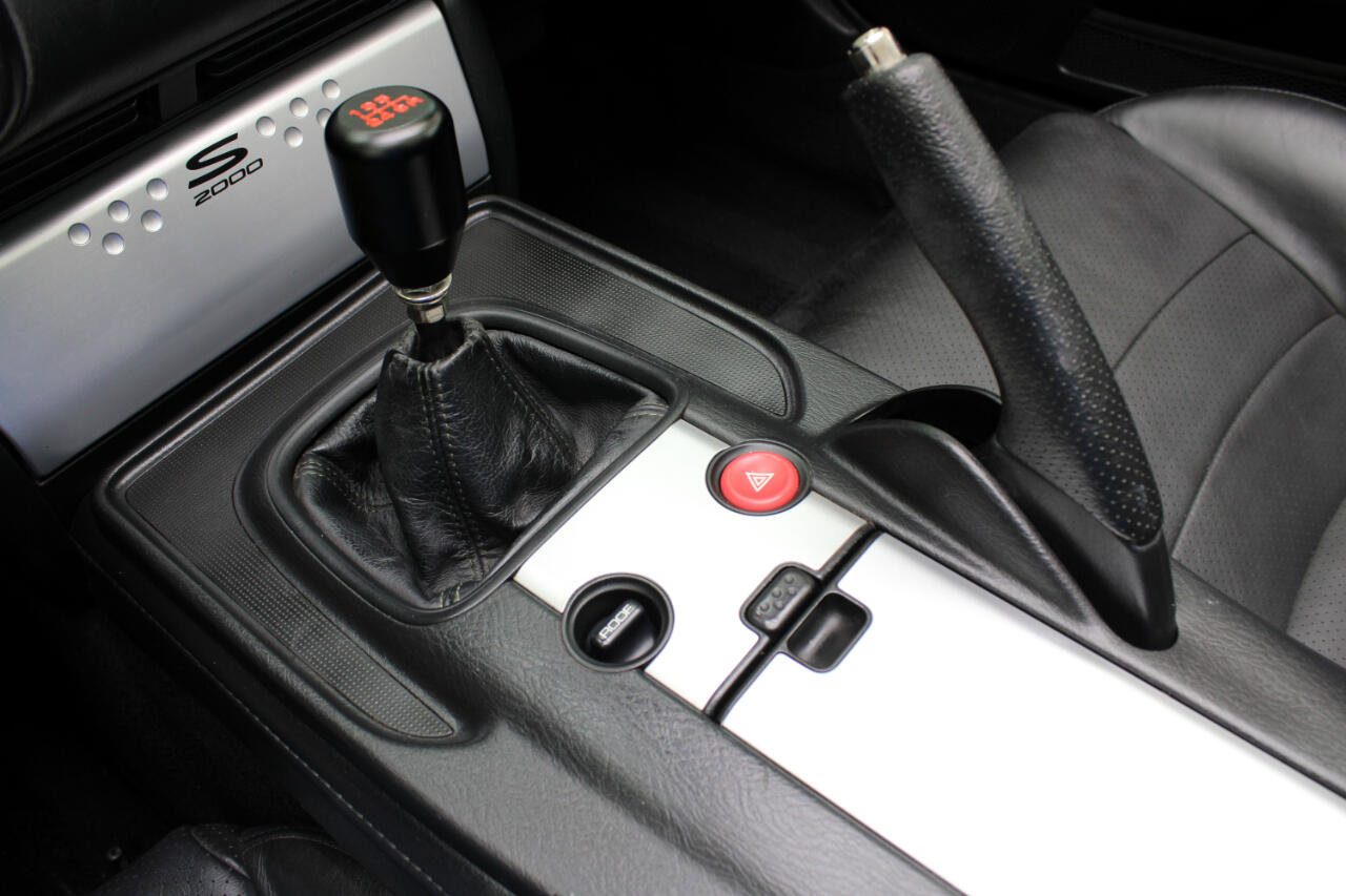 Used 2004 Honda S2000 image 62