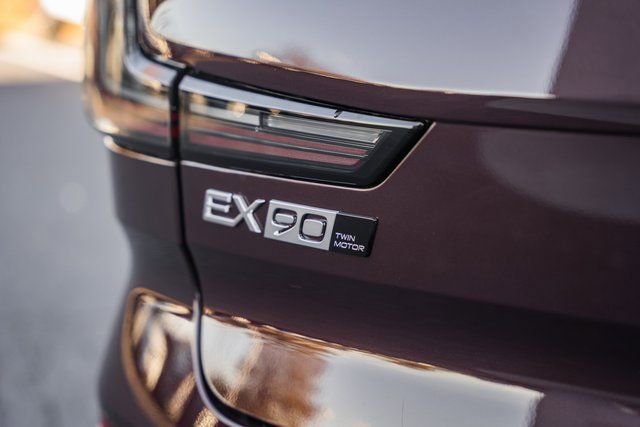 New 2025 Volvo EX90 Ultra w/ Protection Package Premier image 7