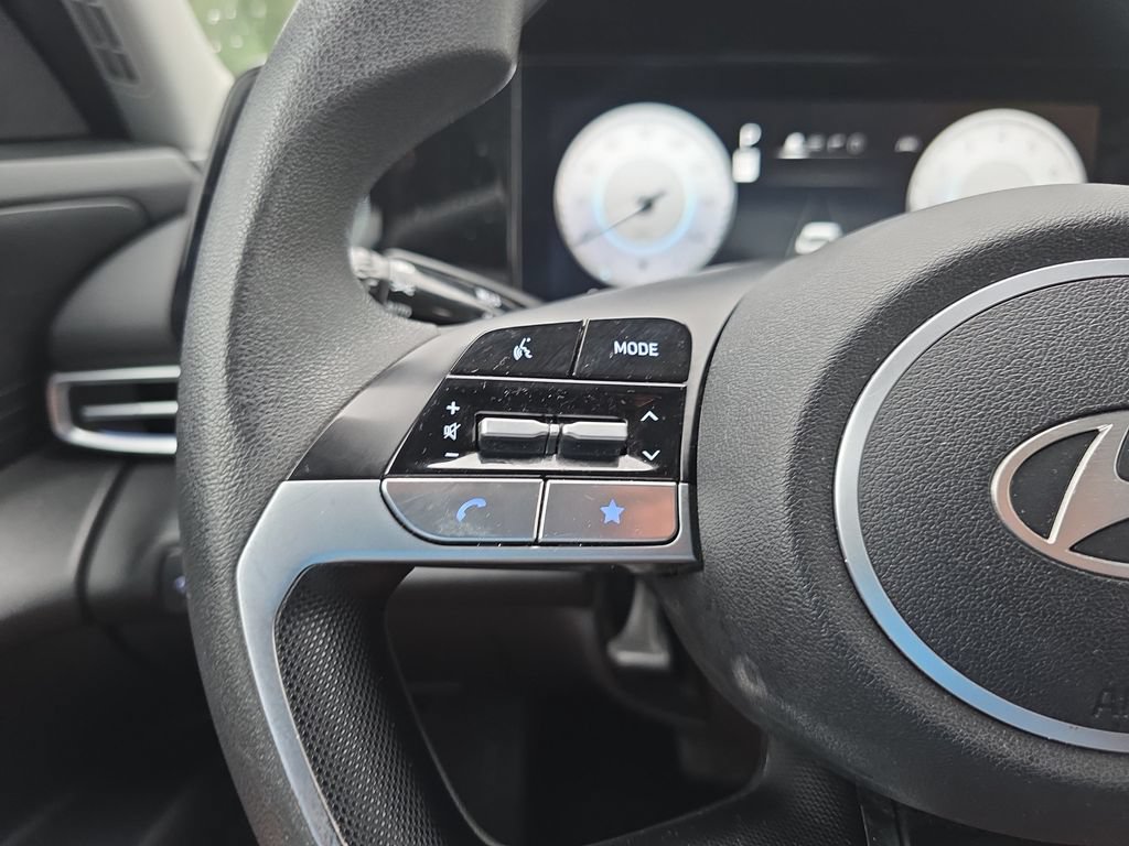 Certified 2024 Hyundai Elantra SEL FWD image 27
