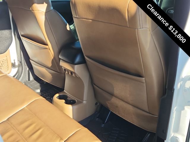 Used 2012 Jeep Wrangler Unlimited Rubicon w/ Dual Top Group image 23