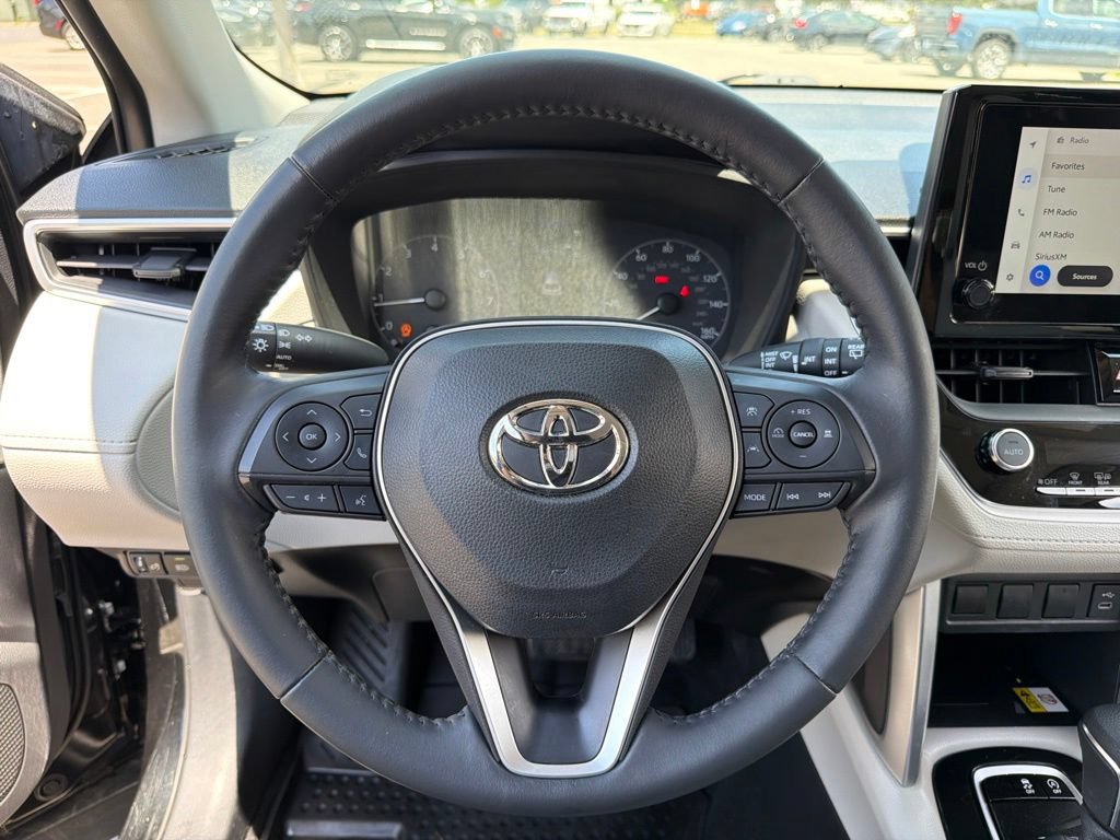 Used 2023 Toyota Corolla Cross LE w/ Moonroof Package AWD/4WD image 15
