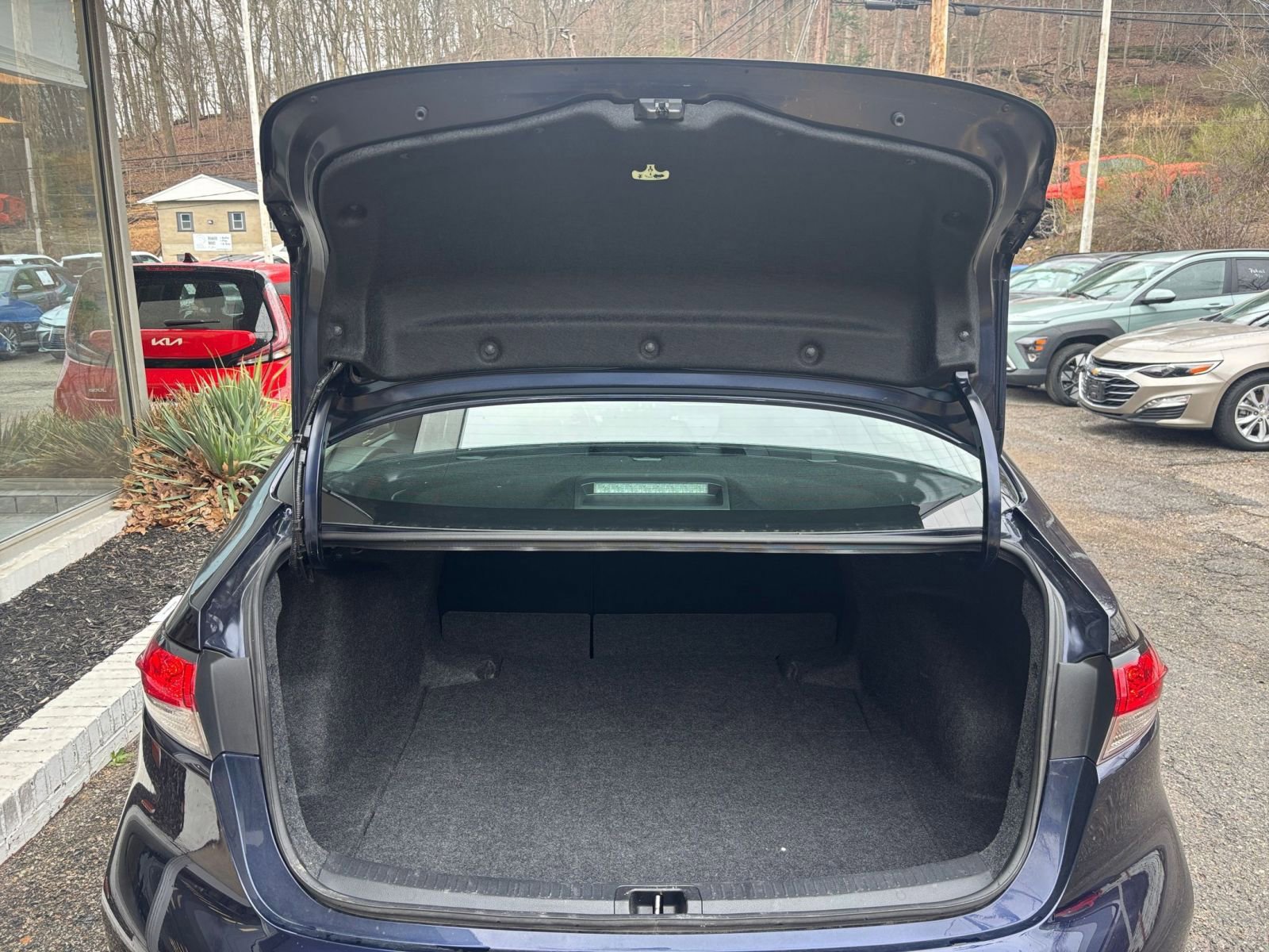 Used 2025 Toyota Corolla LE image 30