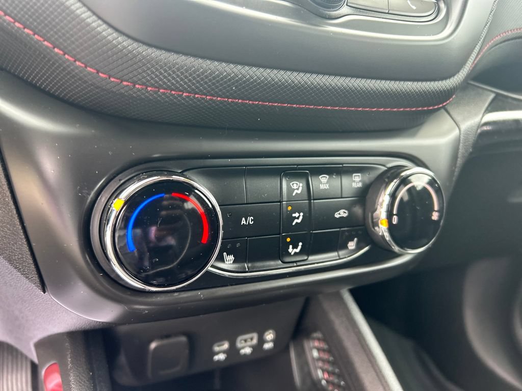 Used 2023 Chevrolet TrailBlazer RS FWD image 17