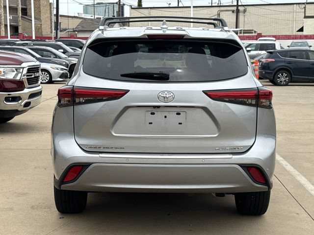 Used 2023 Toyota Highlander Platinum FWD image 5