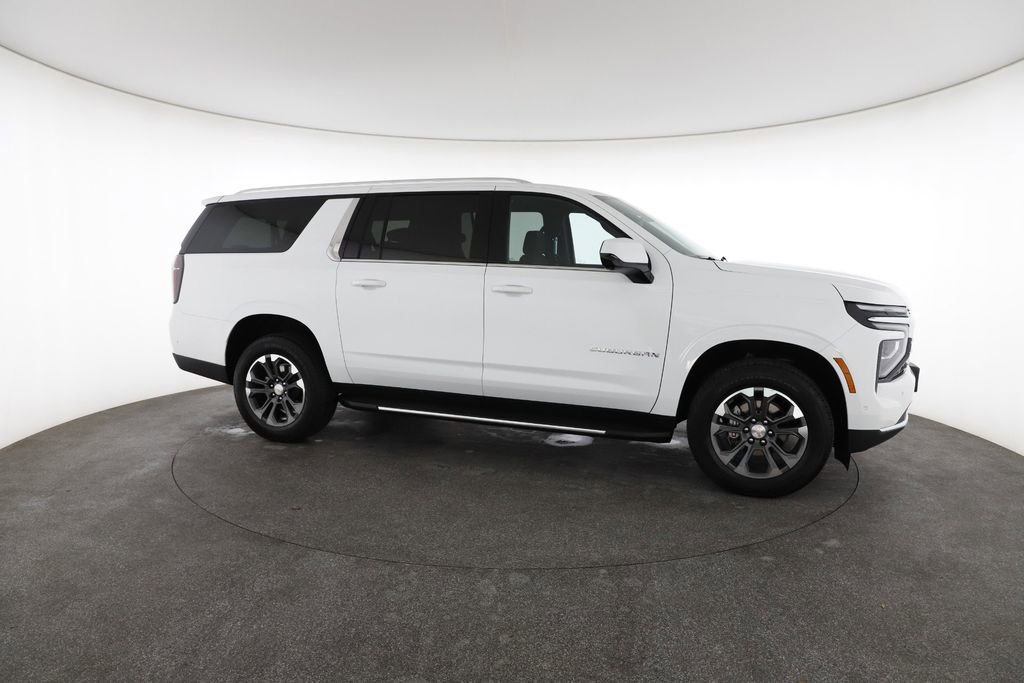 Used 2025 Chevrolet Suburban LS image 15