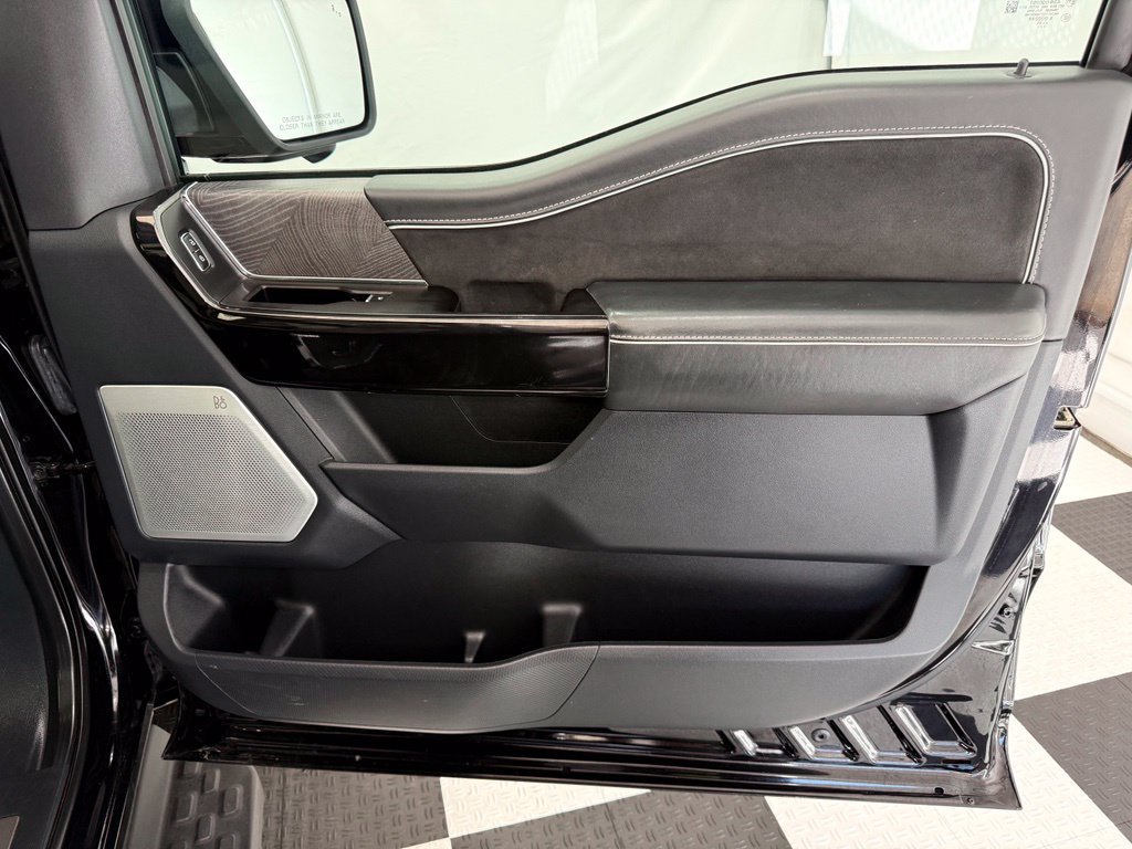 Used 2023 Ford F150 Lightning Platinum AWD/4WD image 23