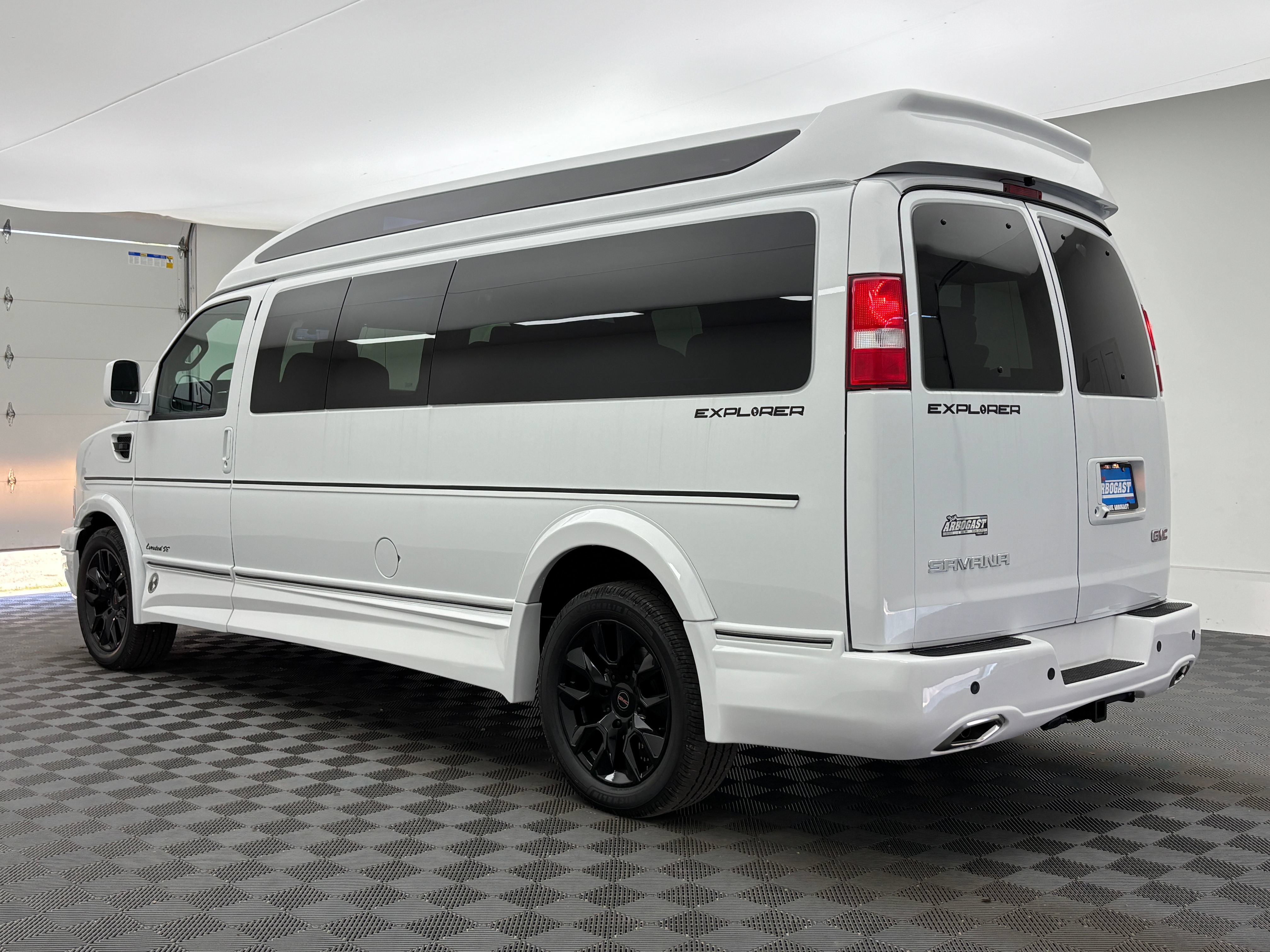 New 2026 GMC Savana 3500 Extended w/ Driver Convenience Package RWD image 14