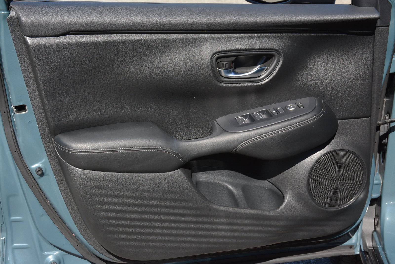 Used 2025 Honda HR-V EX-L image 9