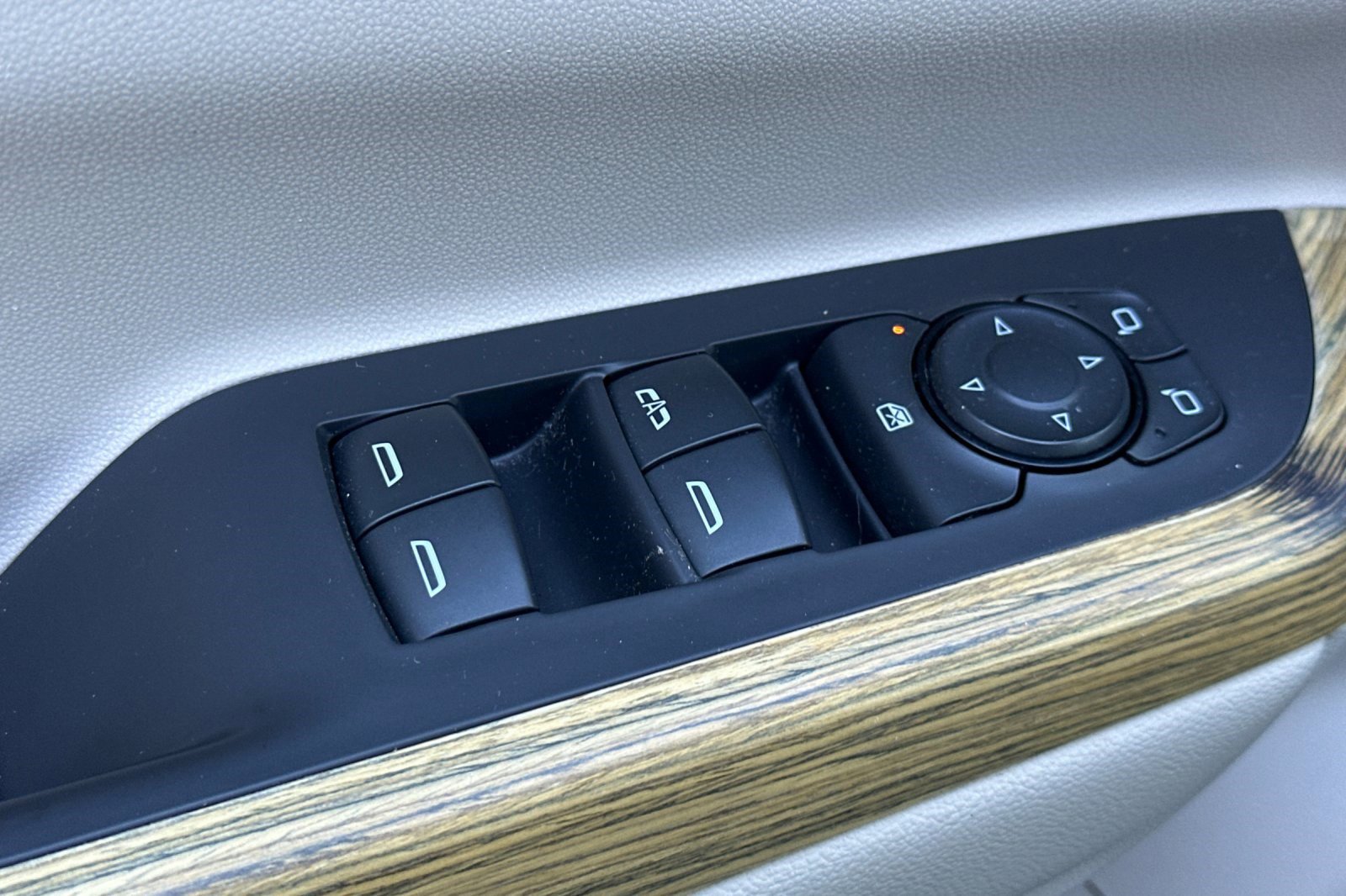 Used 2017 GMC Acadia Denali w/ Technology Package image 13