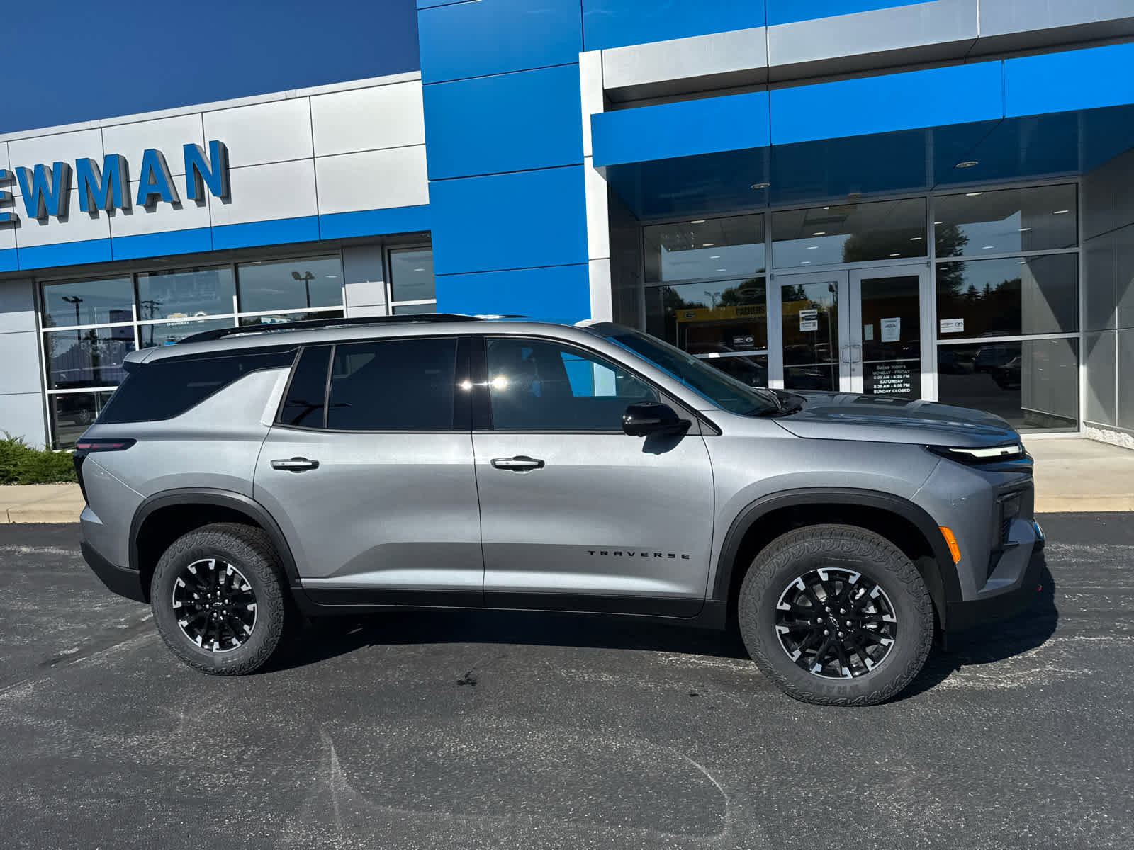 New 2026 Chevrolet Traverse Z71 w/ Driver Confidence Package image 2