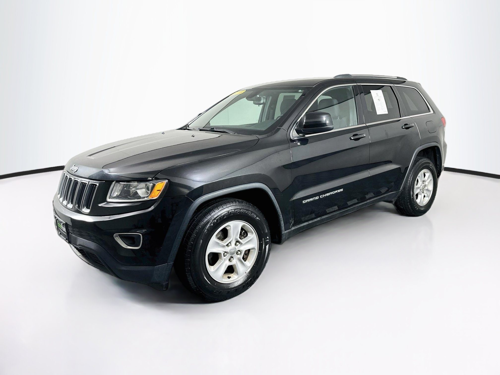 Used 2015 Jeep Grand Cherokee Laredo w/ Quick Order Package 23E AWD/4WD image 3