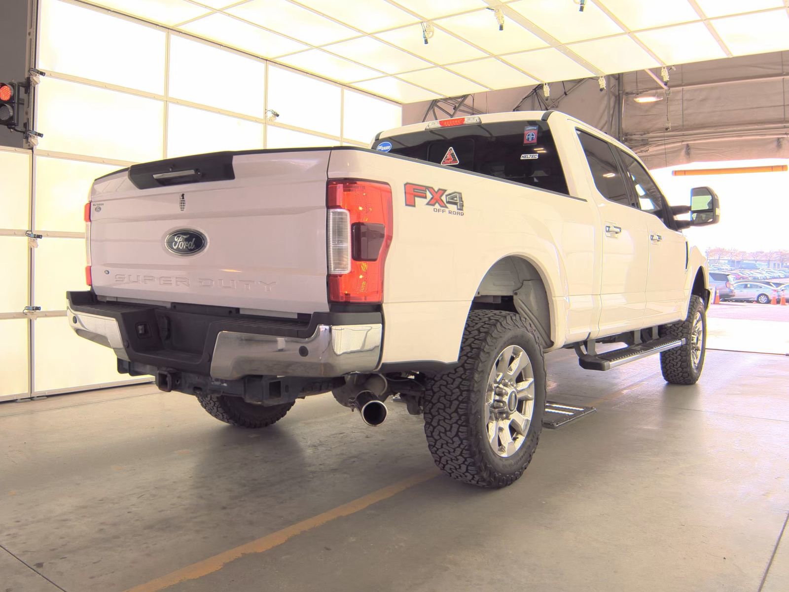 Used 2018 Ford F250 Lariat w/ Lariat Ultimate Package image 5