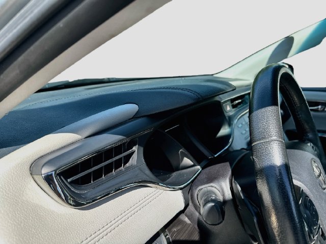 Used 2015 Toyota Avalon XLE FWD image 10