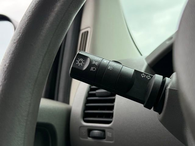 Used 2014 Nissan Frontier SV image 11