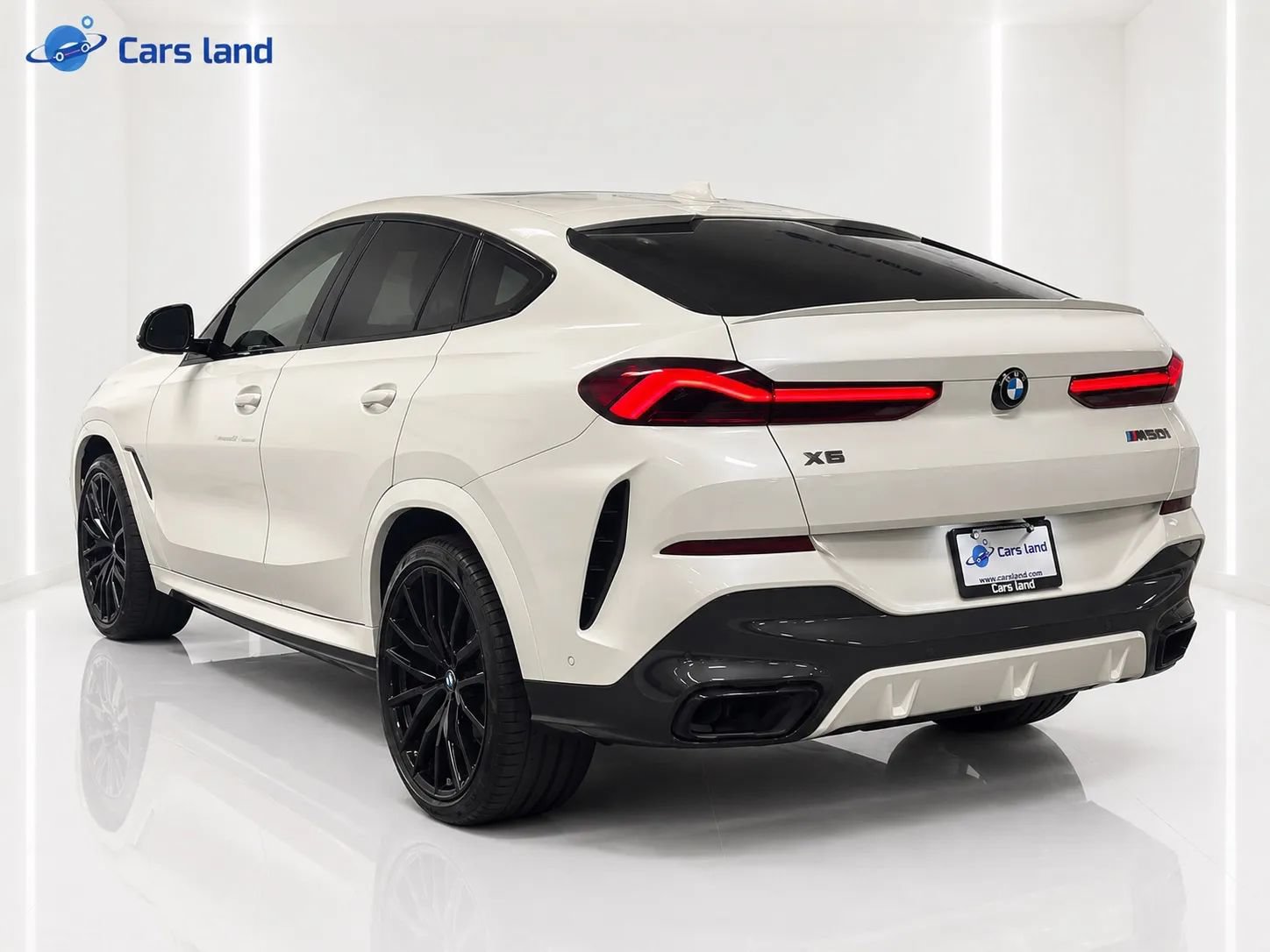 Used 2022 BMW X6 M50i w/ Executive Package AWD/4WD image 5