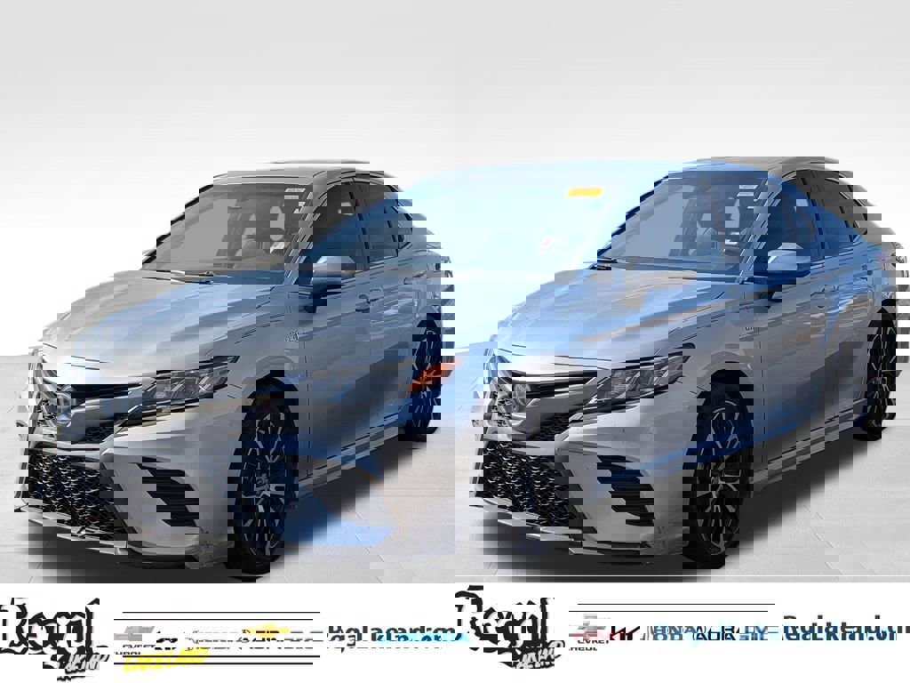 Used 2018 Toyota Camry SE image 9