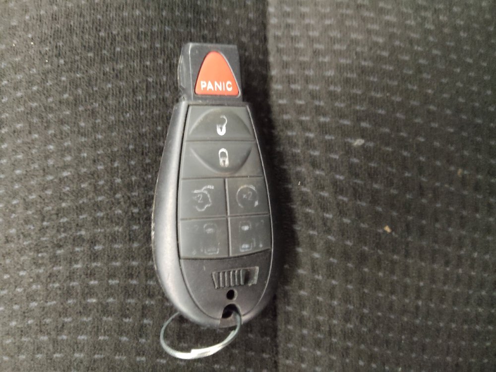 Used 2016 Dodge Grand Caravan SXT FWD image 32
