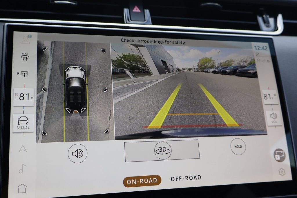 Used 2026 Land Rover Range Rover Evoque Dynamic SE image 23