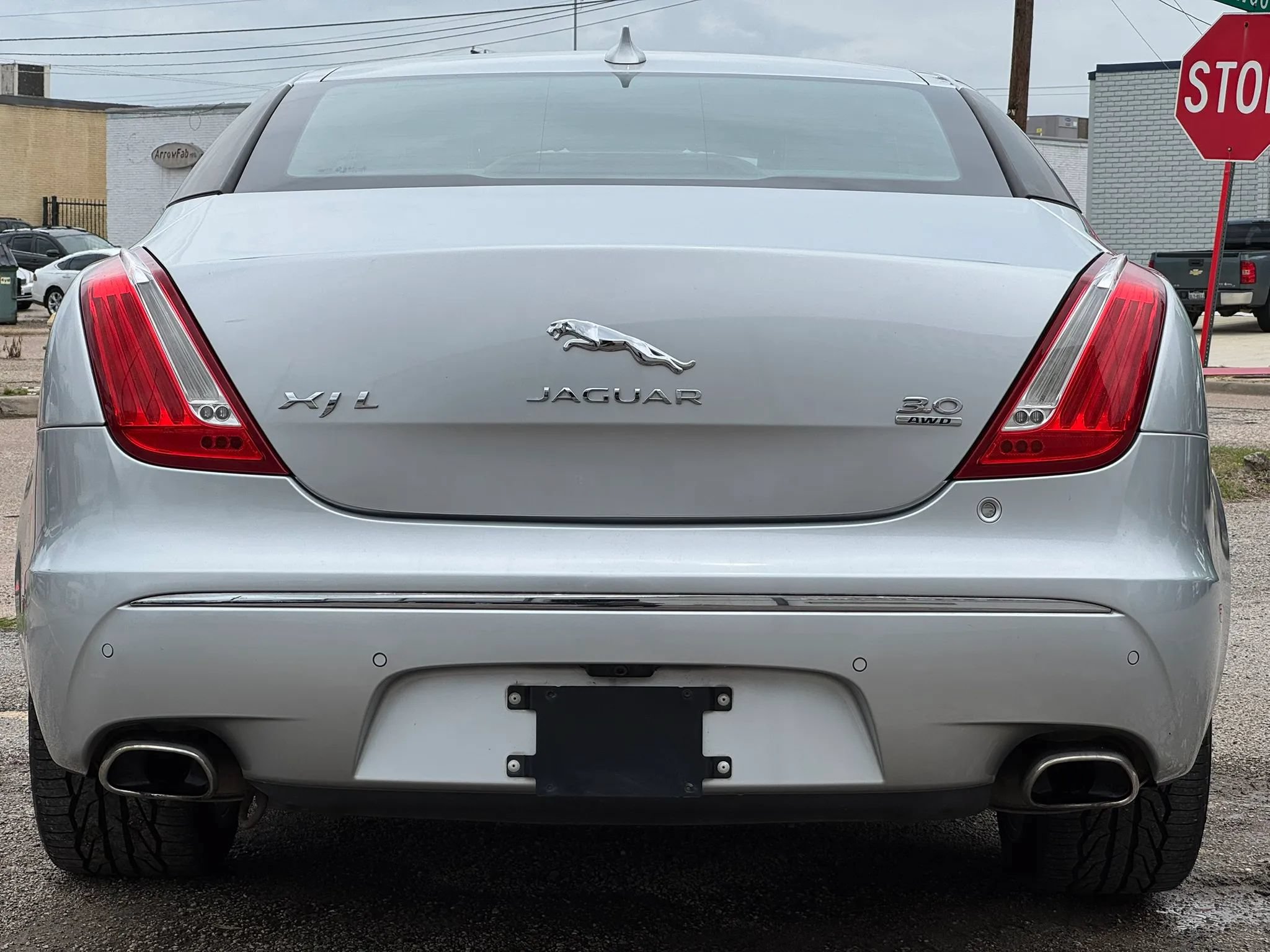 Used 2014 Jaguar XJ L Portfolio RWD image 6