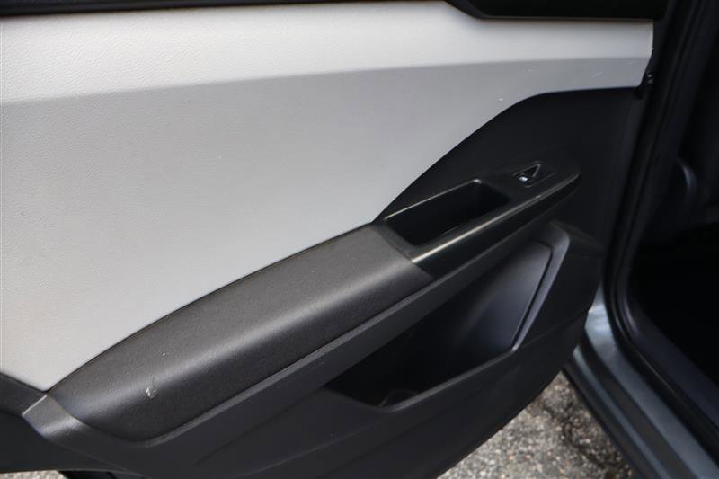 Used 2024 Volkswagen Taos SE image 9