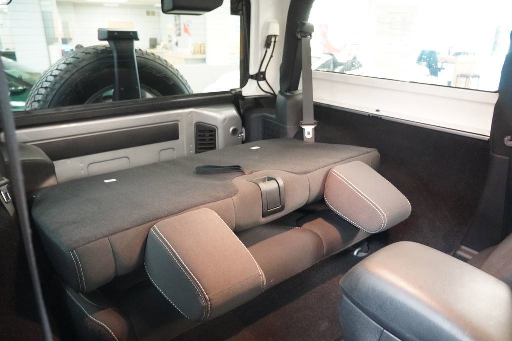 Used 2014 Jeep Wrangler Sahara w/ Connectivity Group AWD/4WD image 26