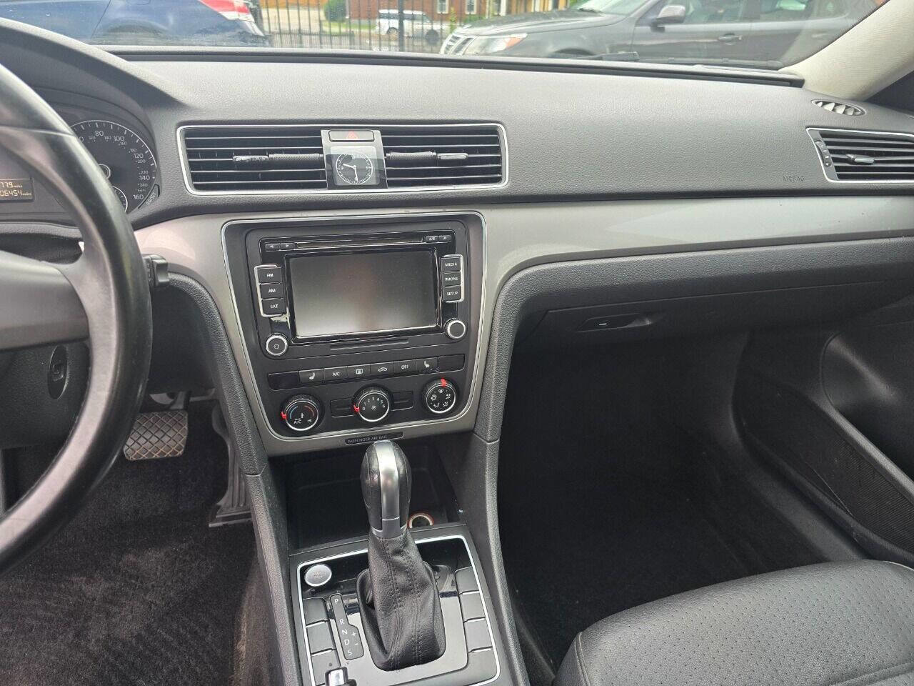 Used 2015 Volkswagen Passat 1.8T Limited Edition image 24