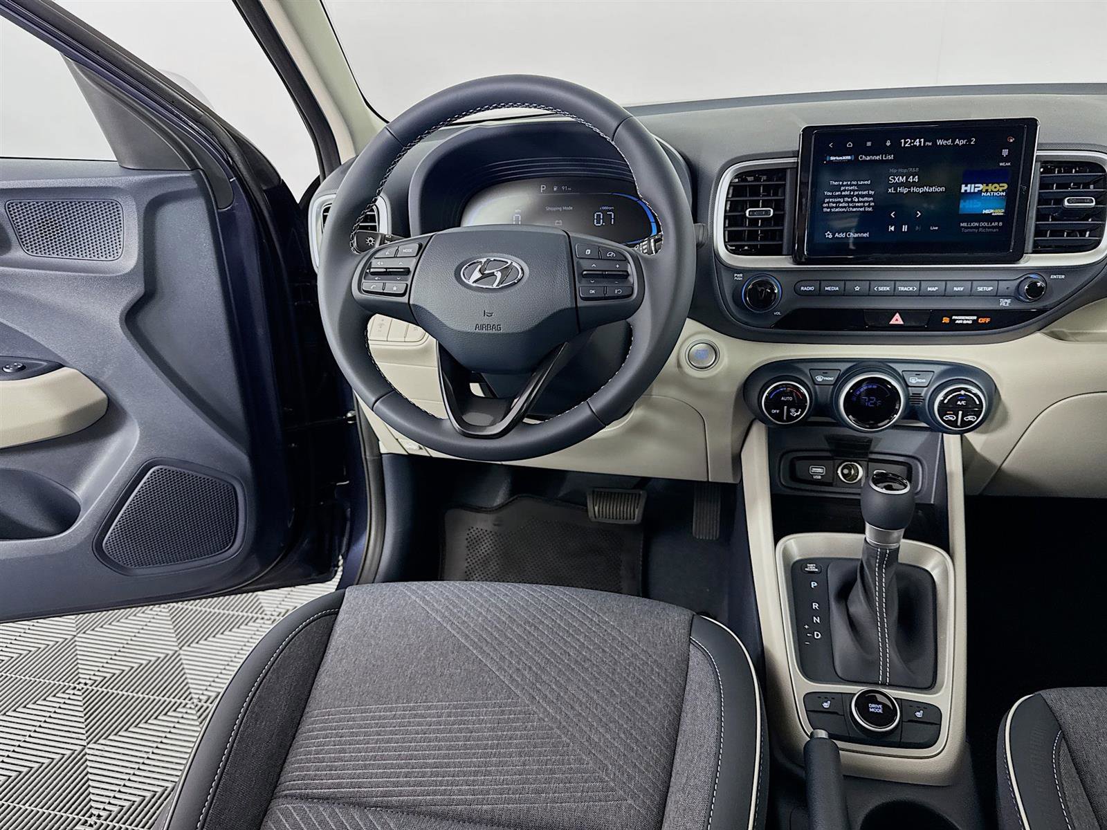 New 2025 Hyundai Venue Limited image 23