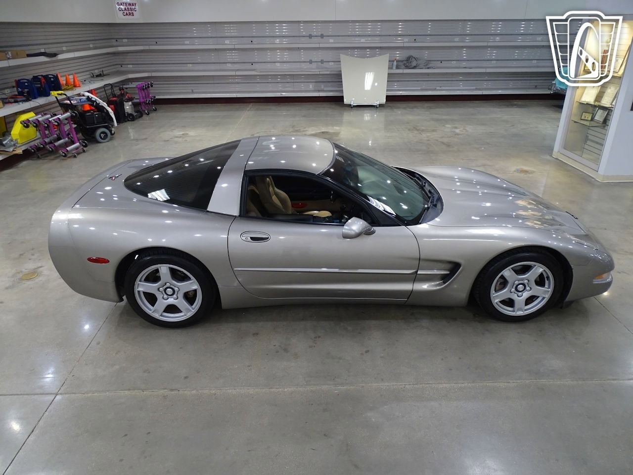Used 1998 Chevrolet Corvette Coupe w/ Roof Pkg image 18