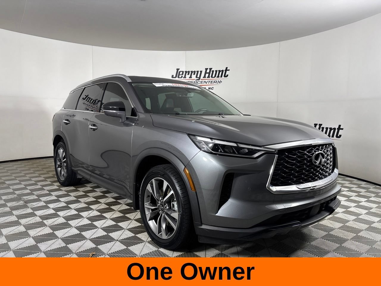 Used 2023 INFINITI QX60 Luxe FWD image 4