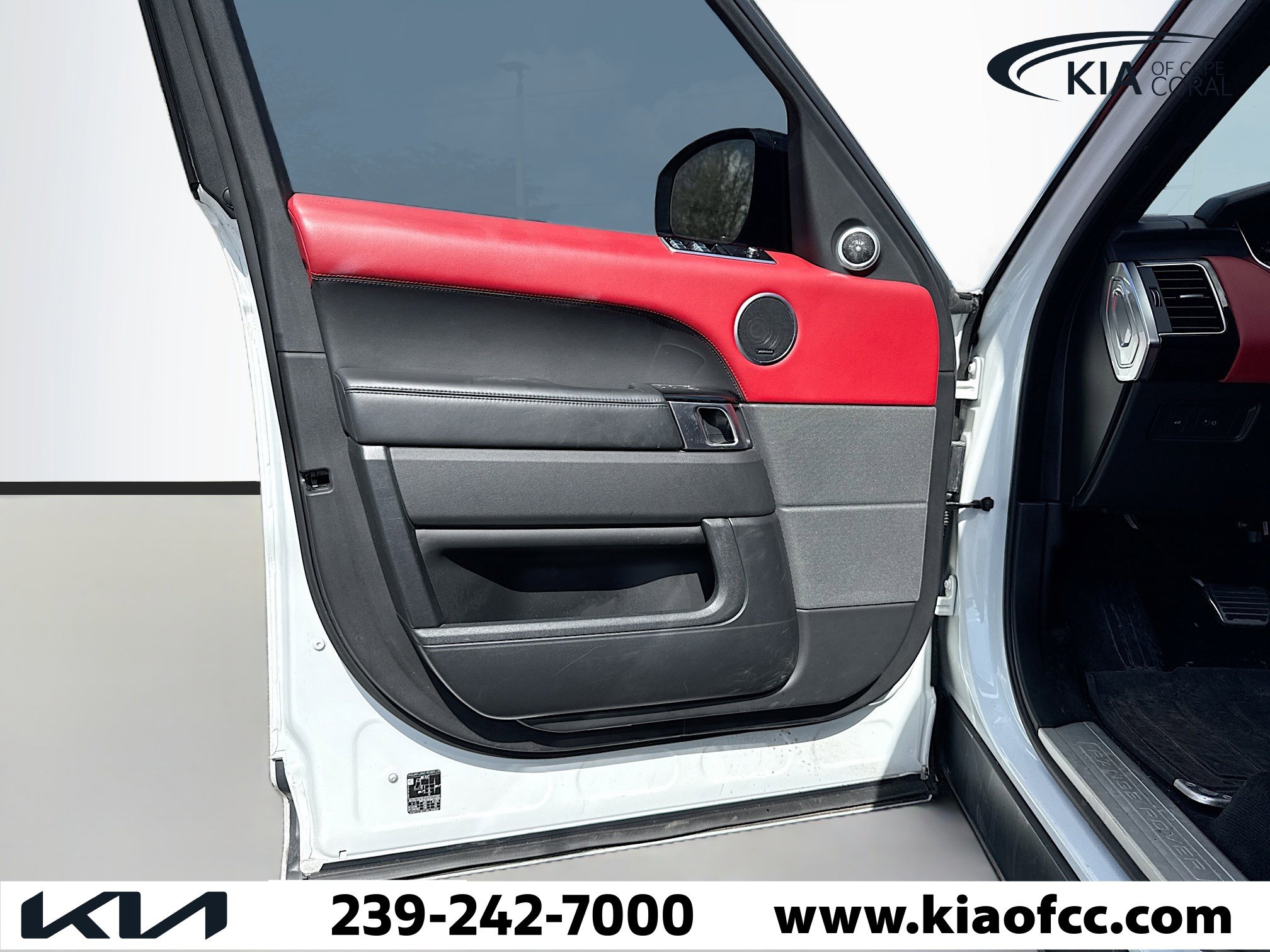 Used 2021 Land Rover Range Rover Sport HST image 23