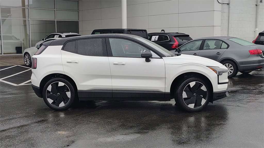 New 2026 Volvo EX30 Plus image 2