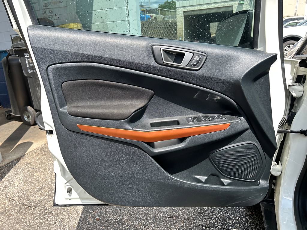 Used 2021 Ford EcoSport SE w/ SE Convenience Package FWD image 9
