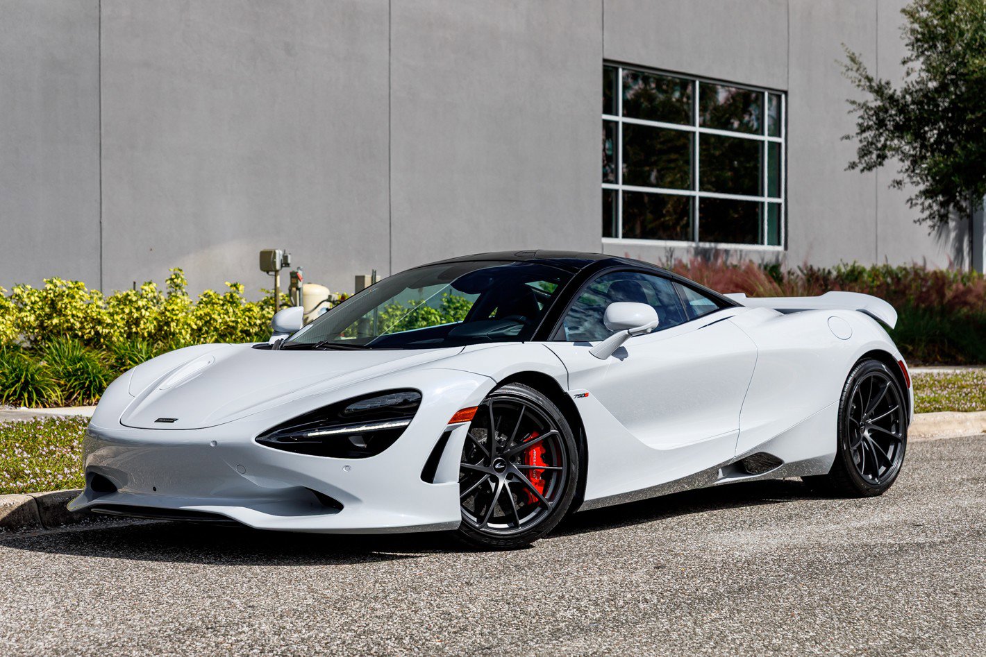New 2026 McLaren 750S RWD image 2