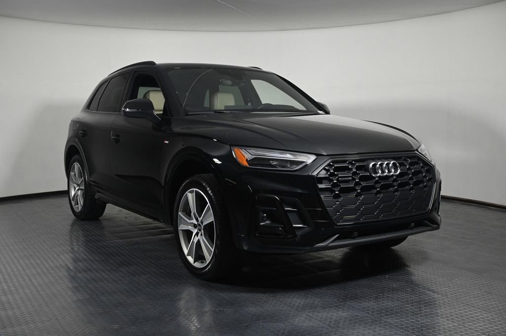 Used 2025 Audi Q5 2.0T Premium w/ Convenience Plus Package AWD/4WD image 7