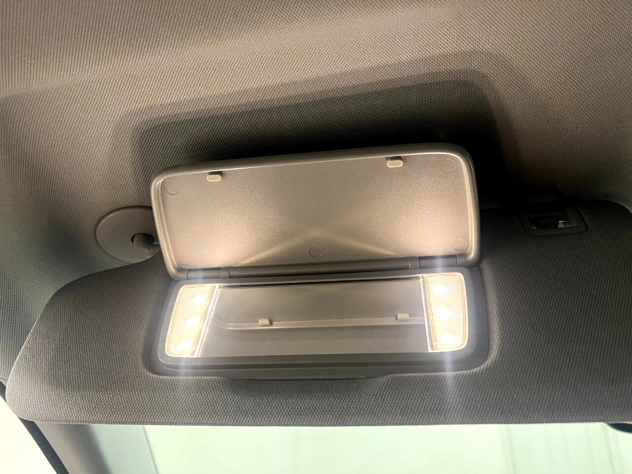 Used 2024 GMC Terrain SLT image 45