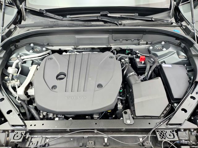 New 2026 Volvo XC60 B5 Core w/ Climate Package PRO image 28
