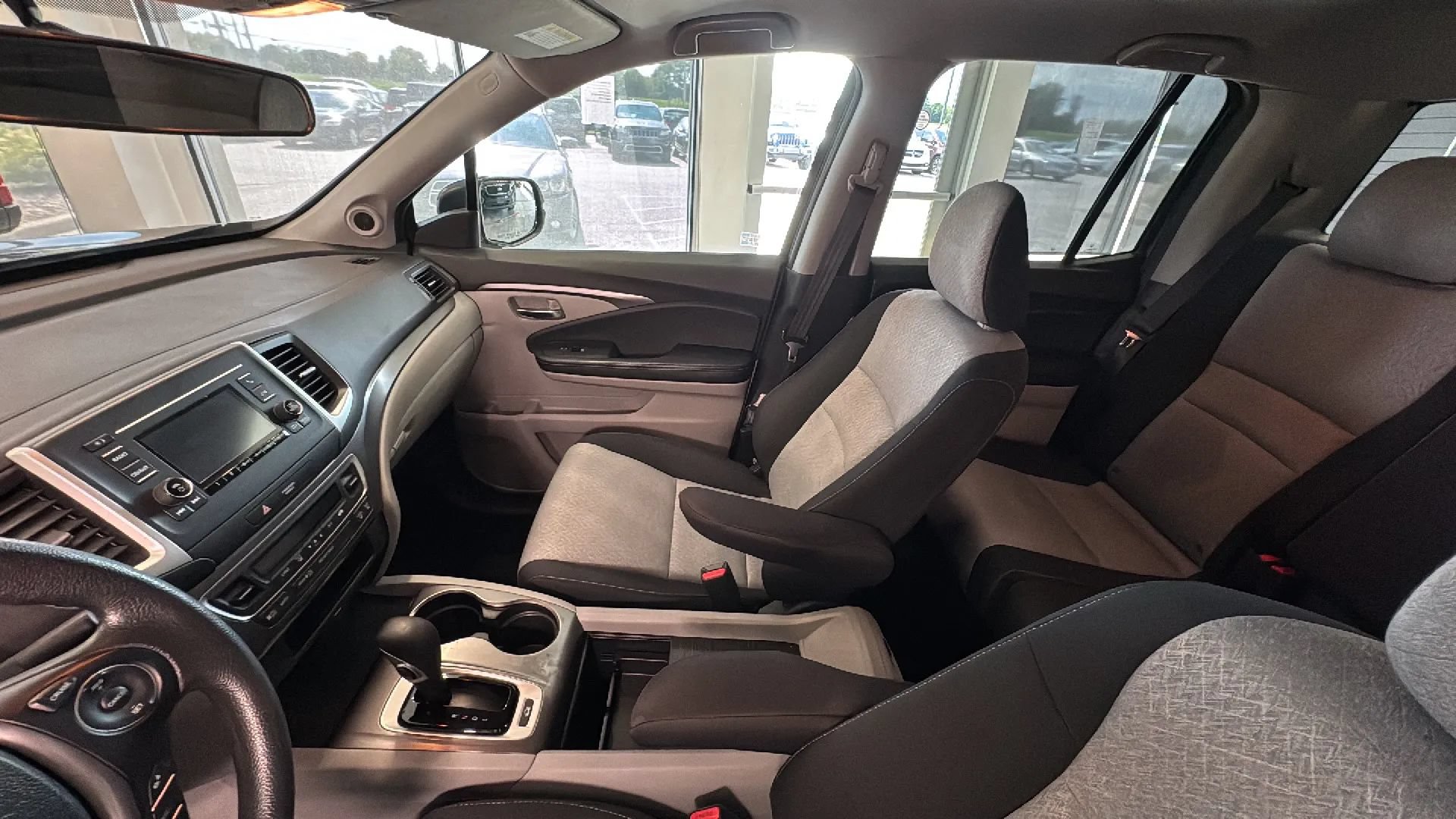 Used 2017 Honda Ridgeline RTS image 29