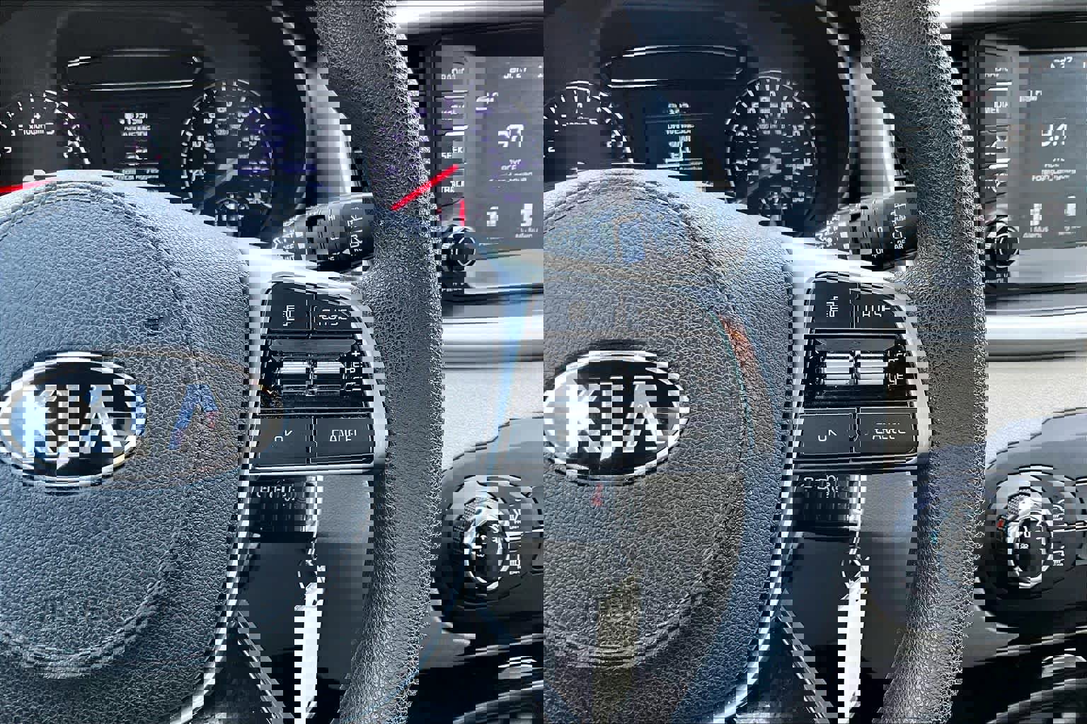 Used 2019 Kia Sorento LX image 24