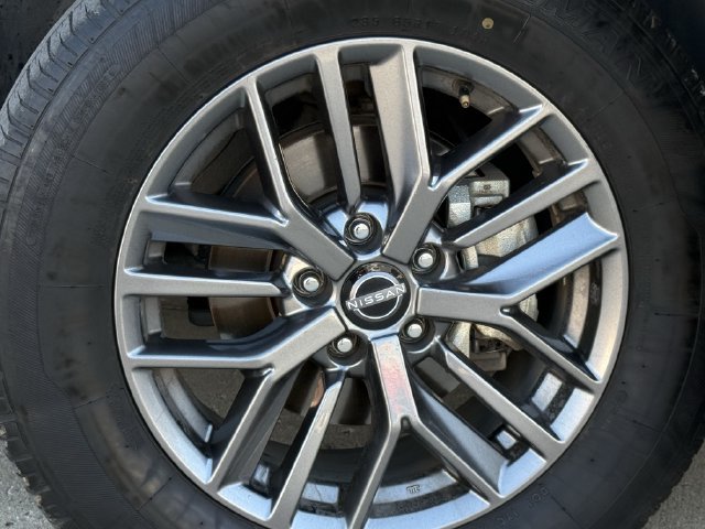 Used 2024 Nissan Rogue S AWD/4WD image 9