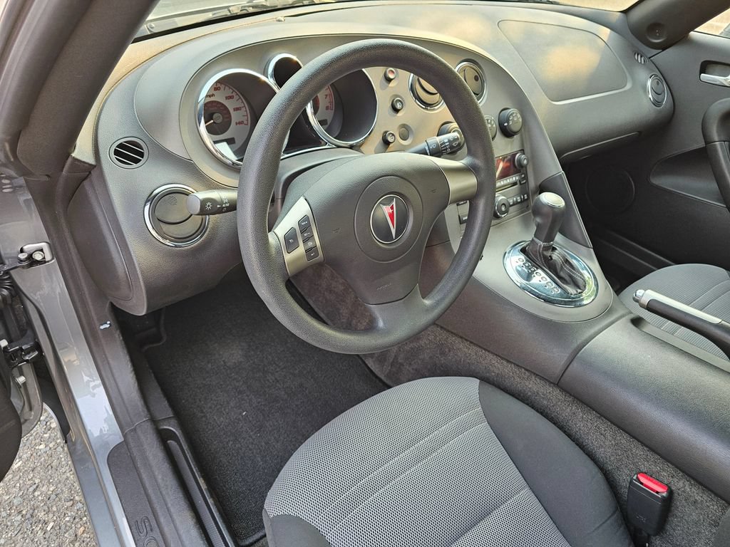 Used 2006 Pontiac Solstice Convertible w/ Power Package RWD image 19