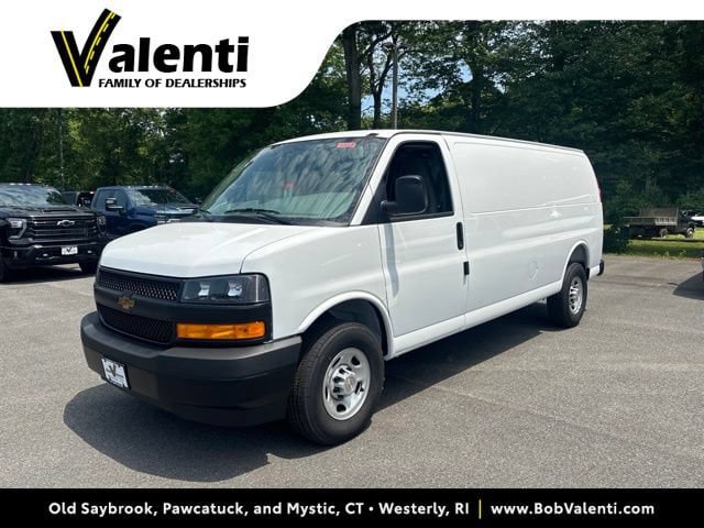 New 2026 Chevrolet Express 3500 Extended
