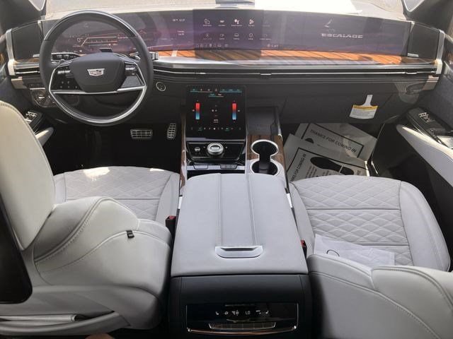 New 2026 Cadillac Escalade ESV Platinum Luxury w/ LPO, Radiant Package AWD/4WD image 10