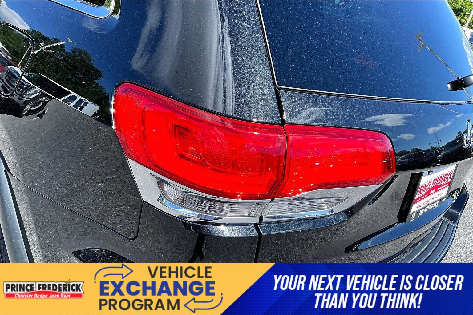 Used 2016 Jeep Grand Cherokee Limited AWD/4WD image 25